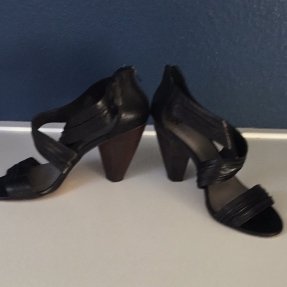 Shoes - Picture 2 of 5